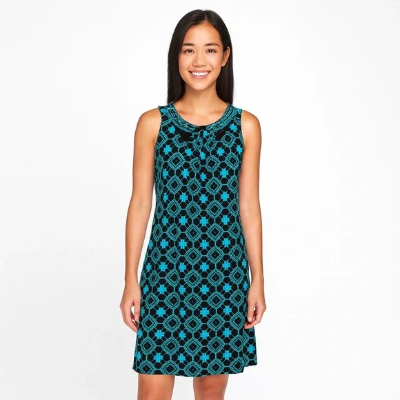 Little Black Dress with Pop of Color Sleeveless  Dress Size M Shift Sheath - Picture 16 of 16